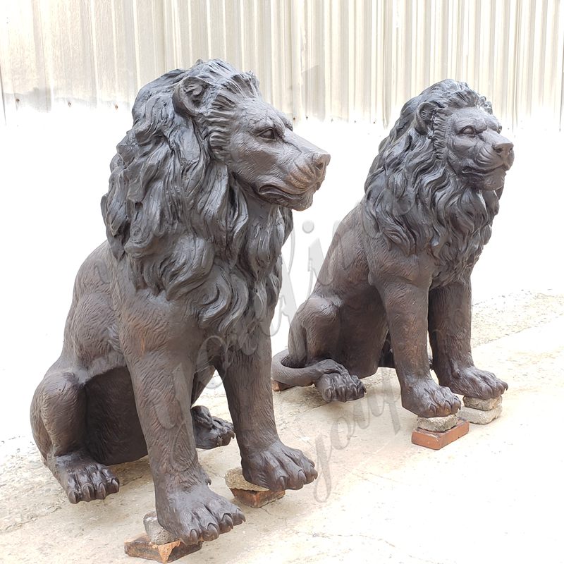 sitting lion statue