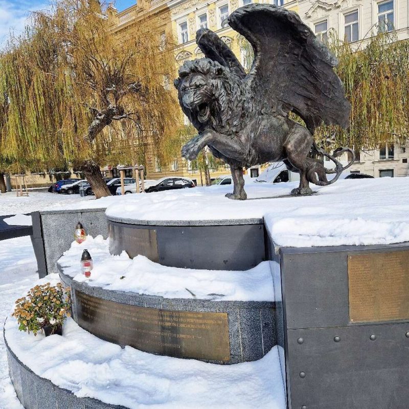 famous large Winged Lion Memorial
