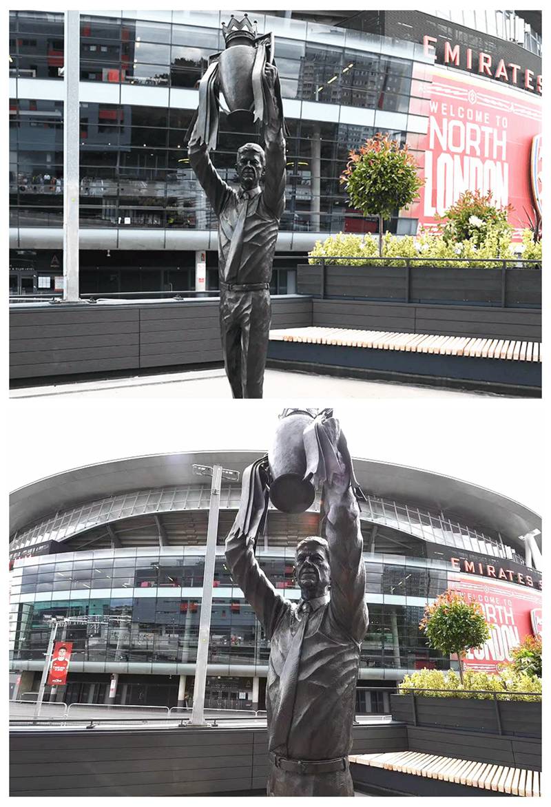 Commission Wenger Statue