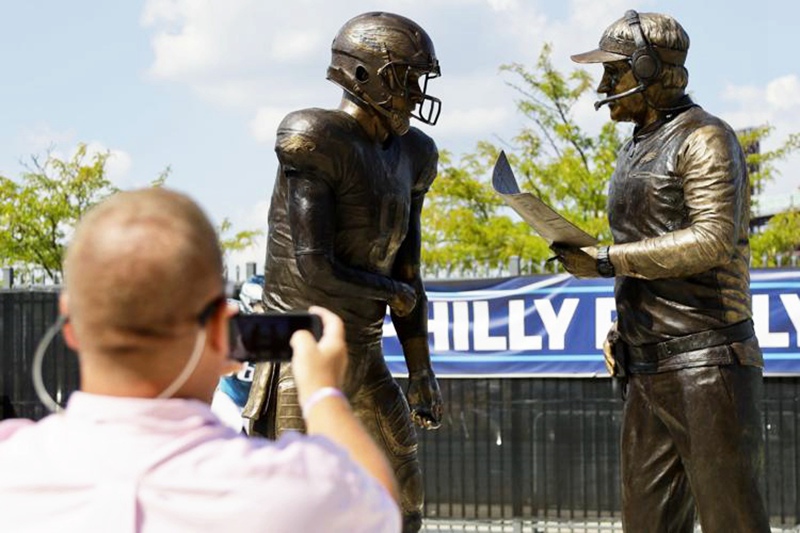 bronze Nick Foles Statue