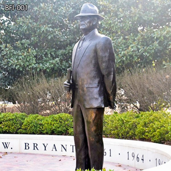 College Football Bear Bryant Statue
