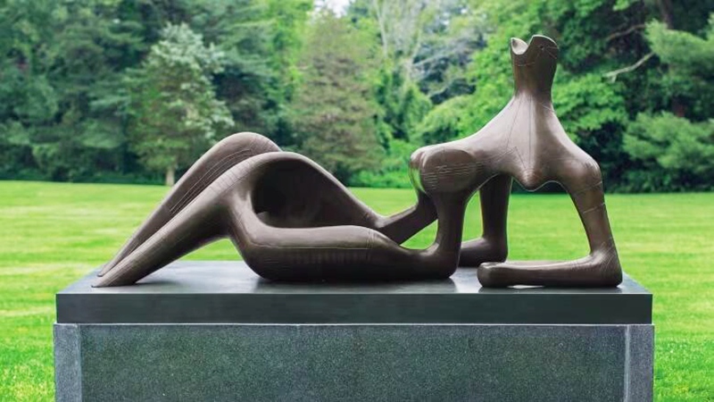 Henry Moore's Reclining Figure