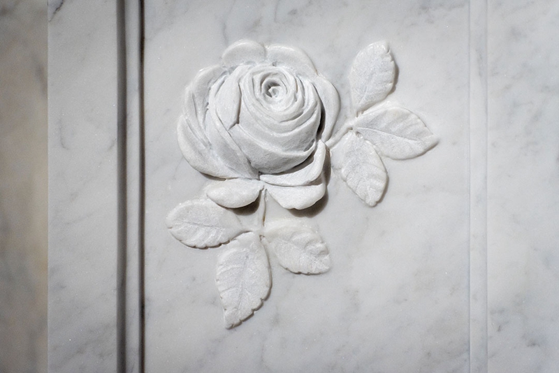 High Quality White Marble Shrine with Statue for Church