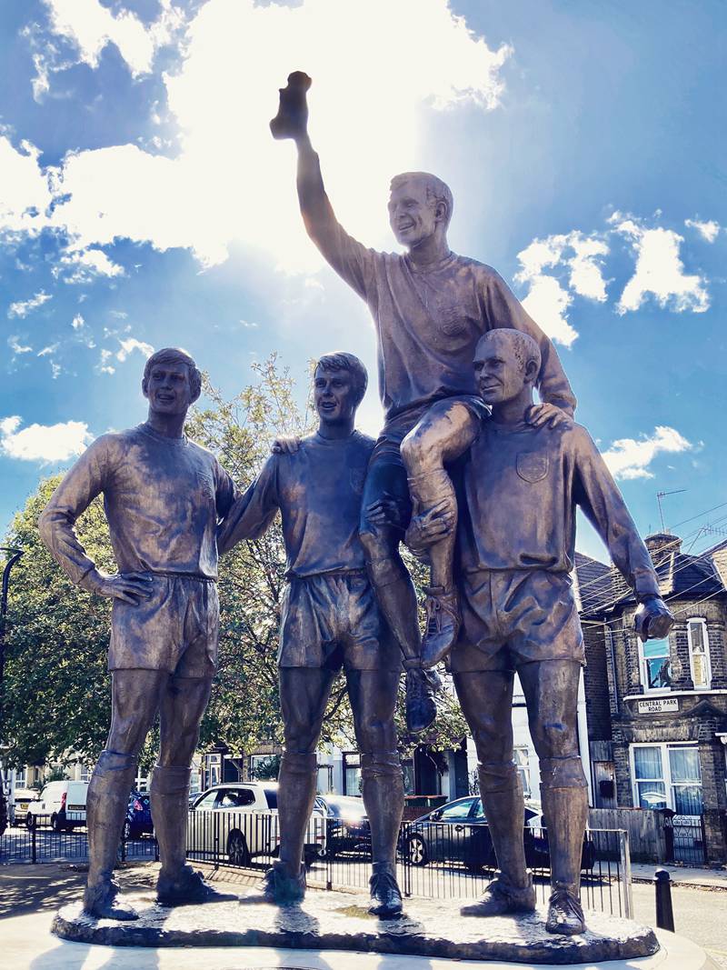 World_Cup_sculpture