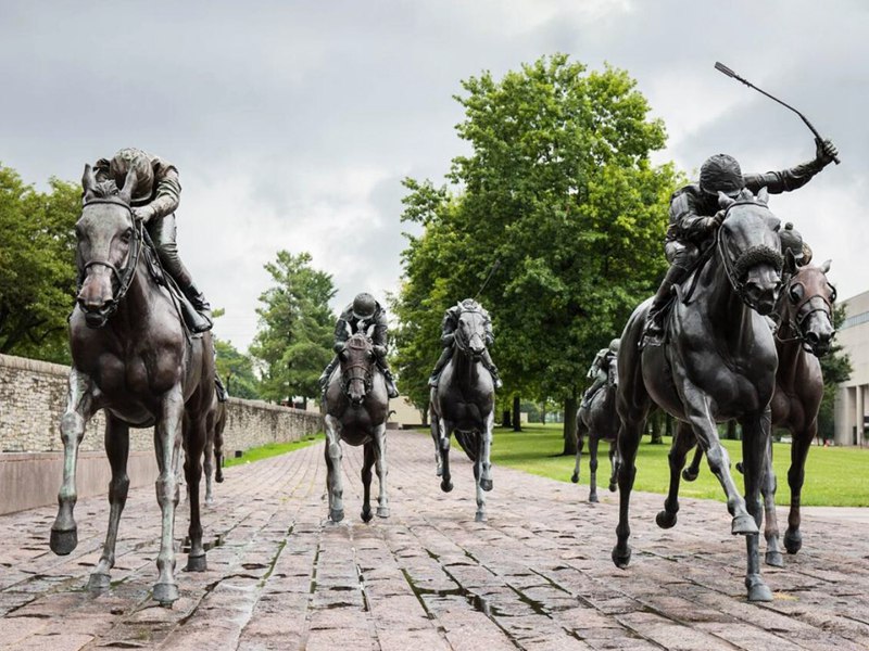 bronze horse statue life size
