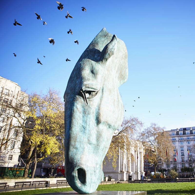 horse head statue