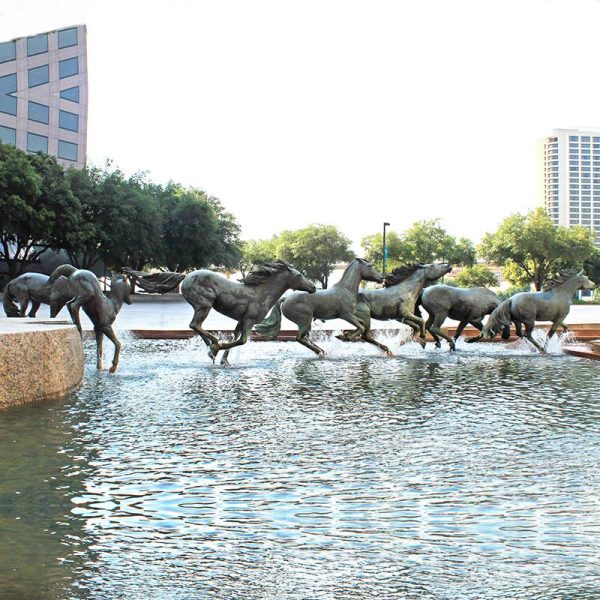 Horse Racing Statues