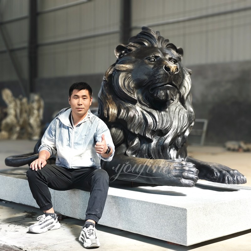 bronze wildlife lion statue