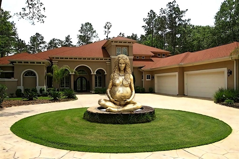 Lifesize Gaia sculpture