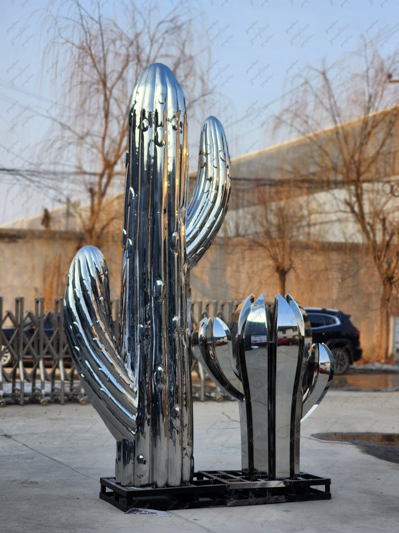 Modern Shiny Stainless Steel Cactus Sculpture for Lawn
