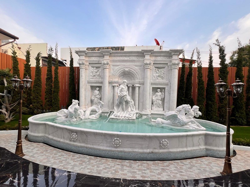 trevi fountain Case Show 