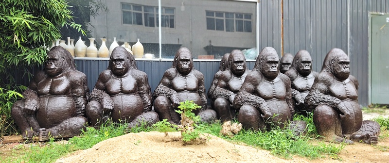 gorilla statue life size