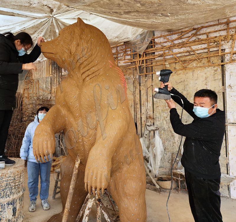 scanning bear statue clay model