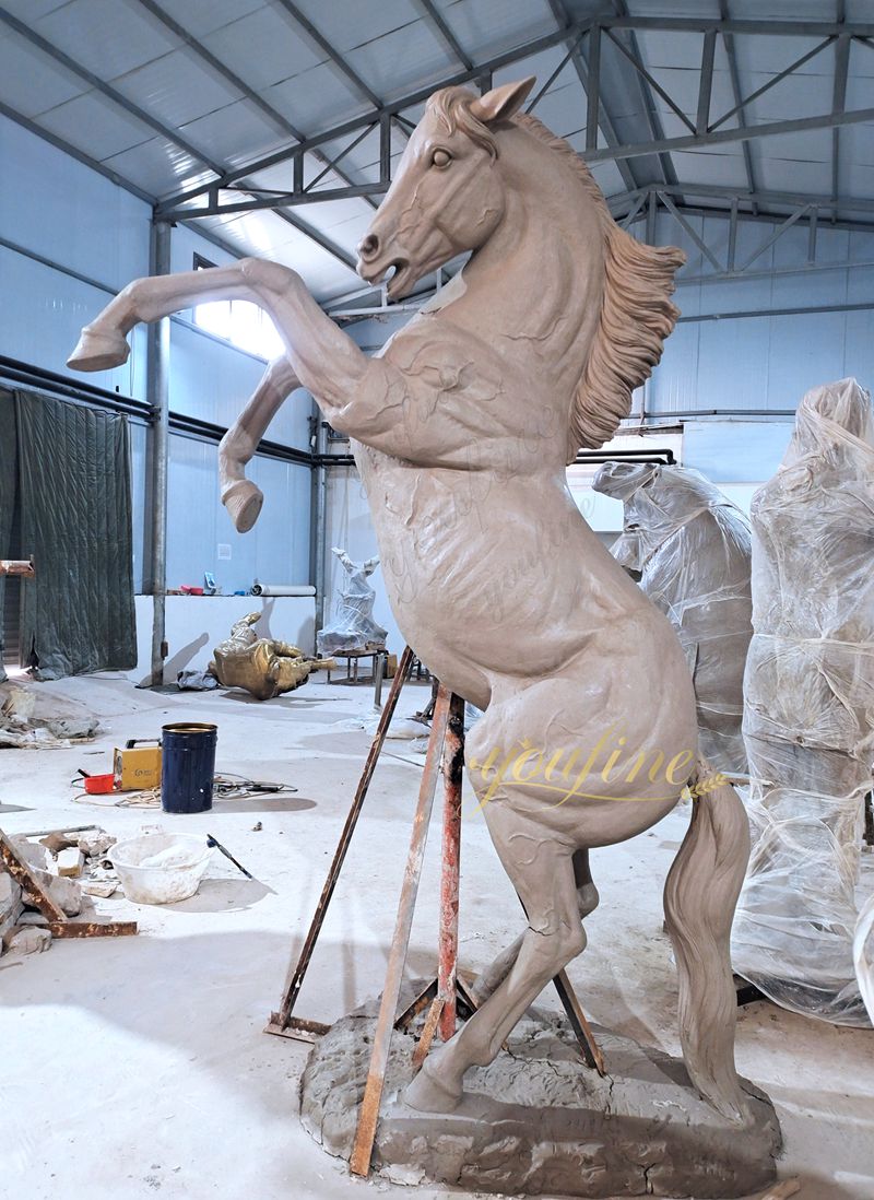 YouFine Artists Creat Rearing Horse Clay Model