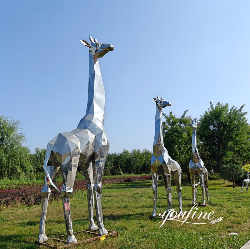 giraffe group sculpture