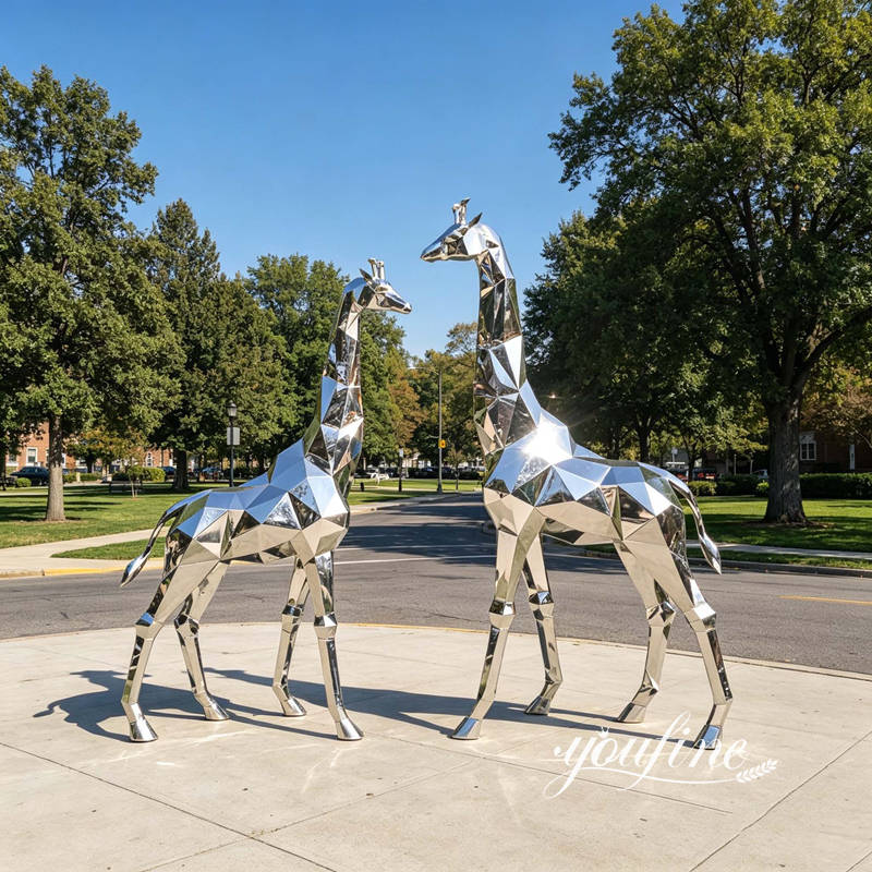 giraffe sculpture