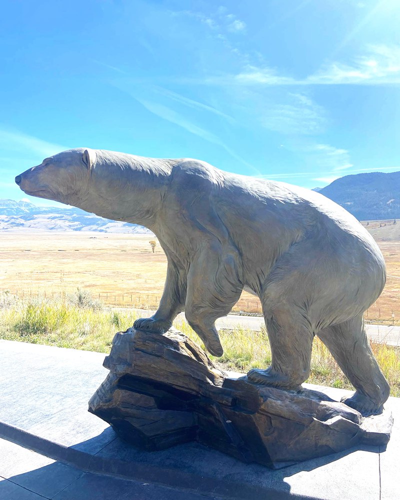 Garden famous polar bear sculpture