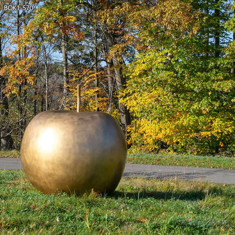 Bronze Giant Apple Sculpture for Garden Ornament