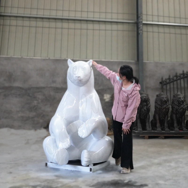 famous polar bear sculpture