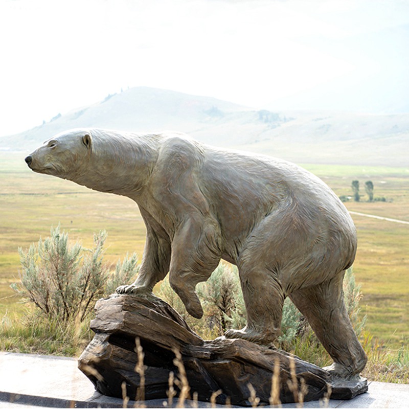 polar bear statue