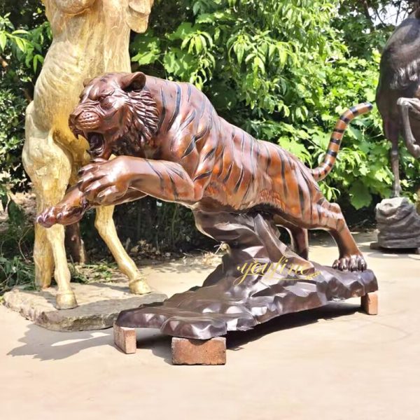 life size tiger statue art