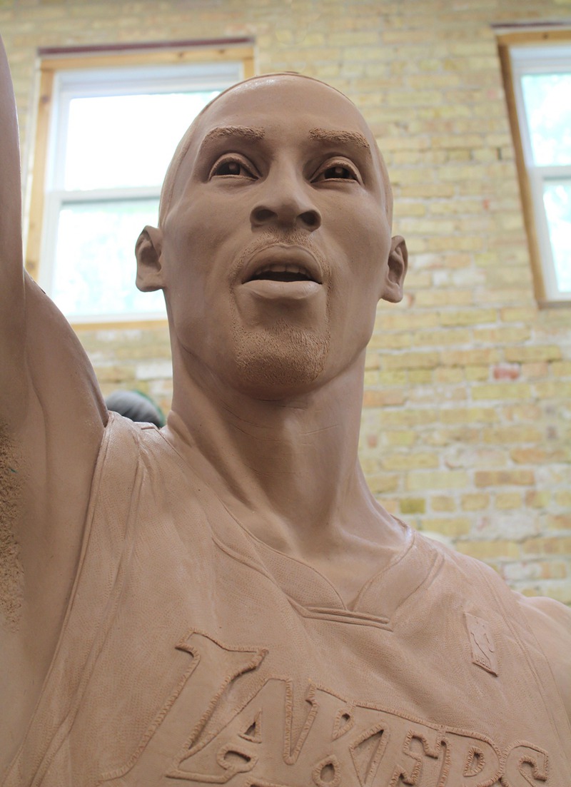 Bronze Kobe Bryant Statue Replica clay model