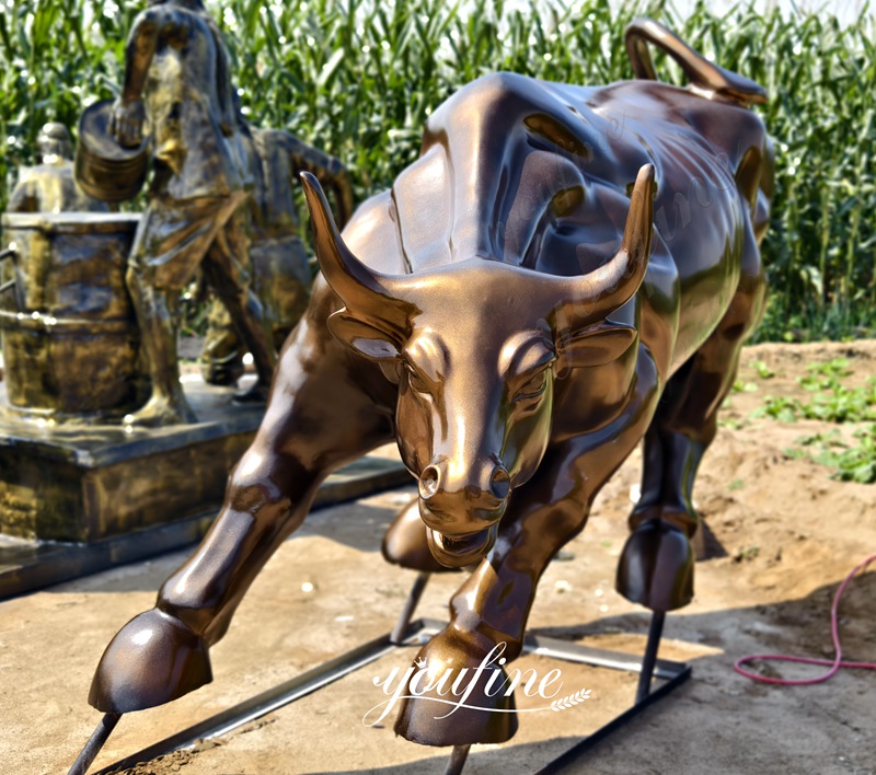 bull statue in chicago