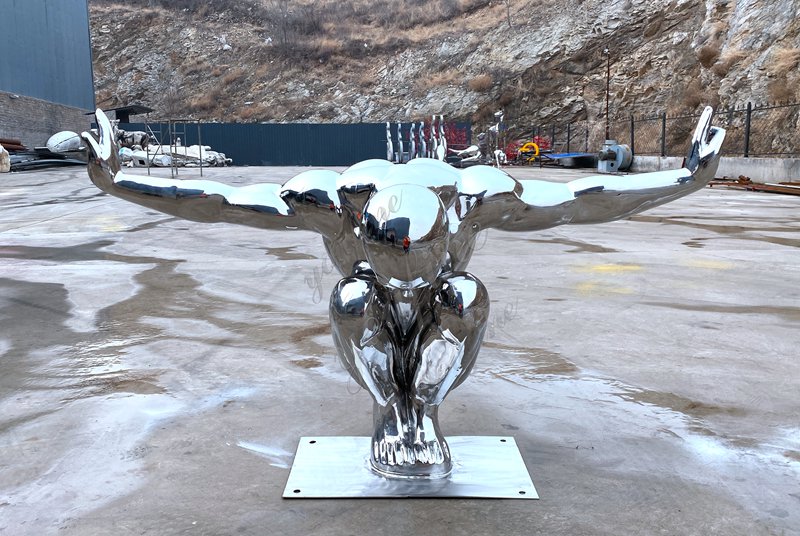 diving statue