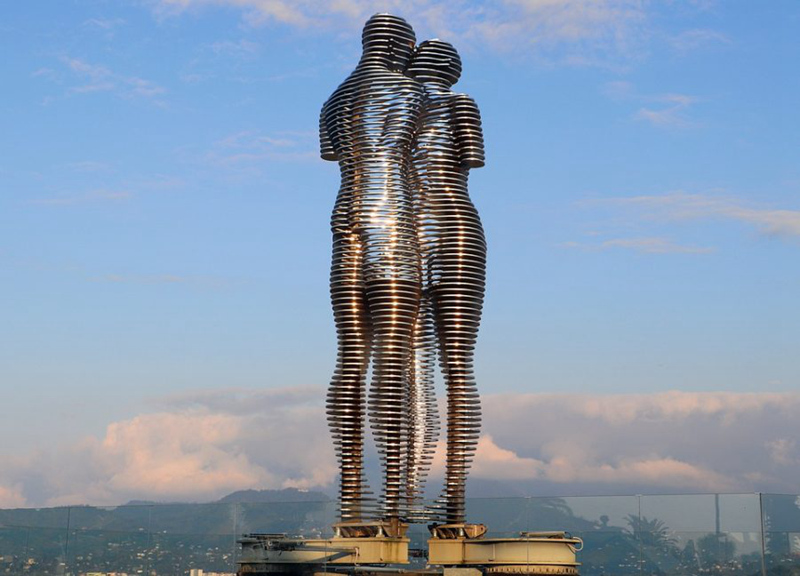 large Ali and Nino Sculpture