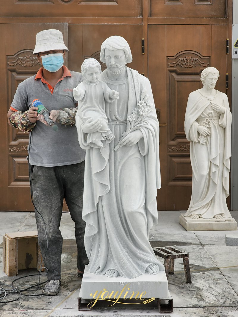 Saint Joseph With Baby Jesus Outdoor