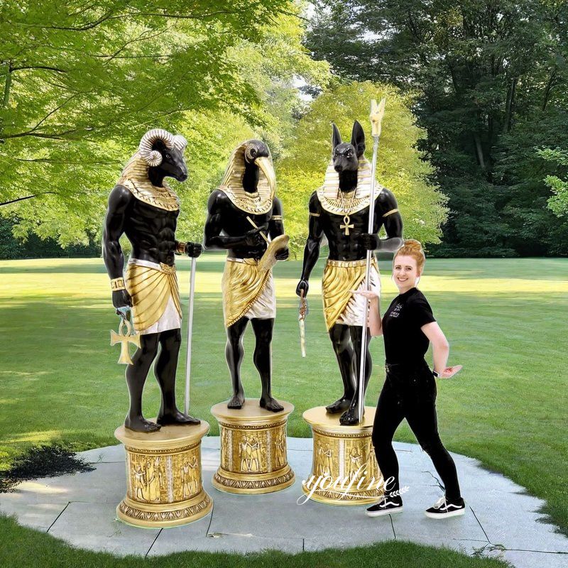 anubis god statue