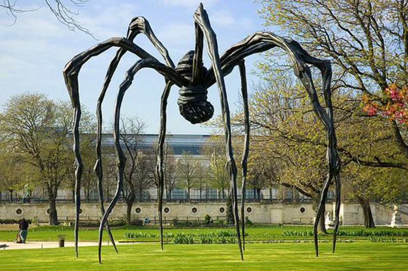 large metal spider sculpture
