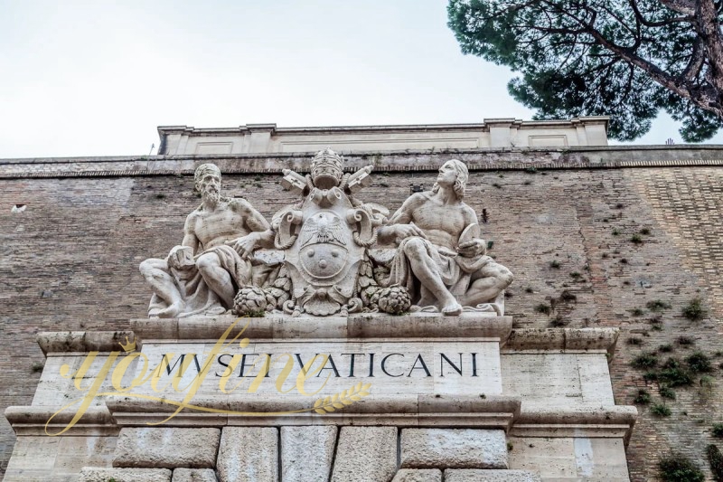 statue entry arch