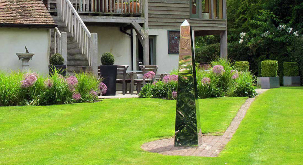 stainless steel obelisk sculpture for garden decor