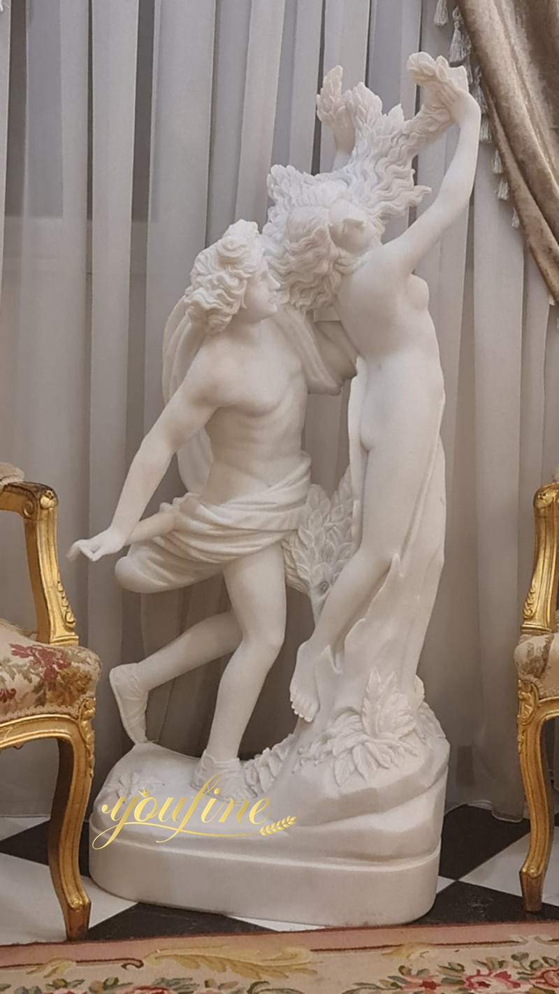 Apollo and Daphne statue