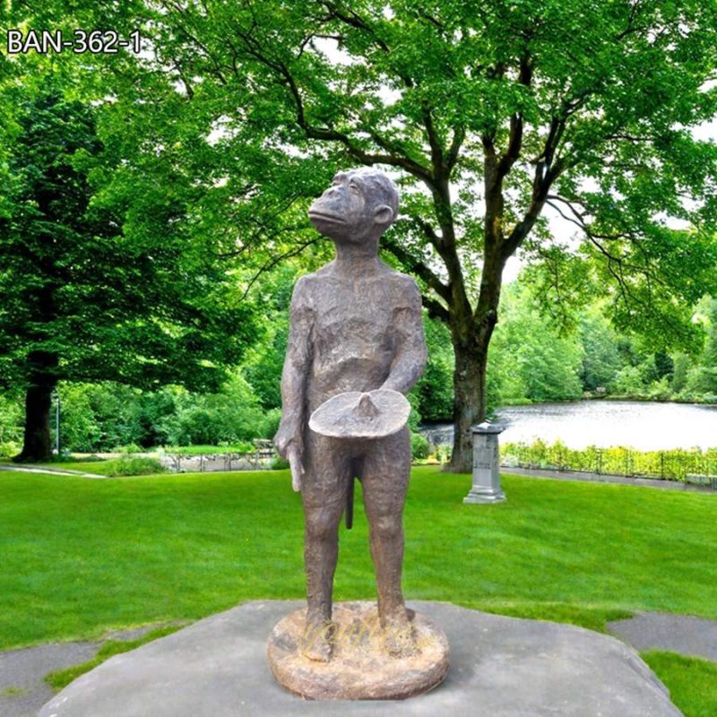 Bronze Chimpanzees statue