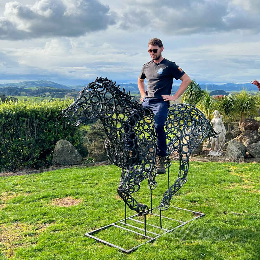 horse statue for outdoors