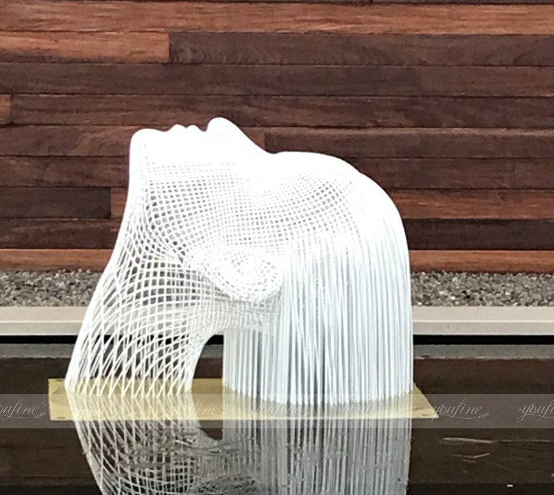 Stainless Steel Wire Mesh Man Sculpture