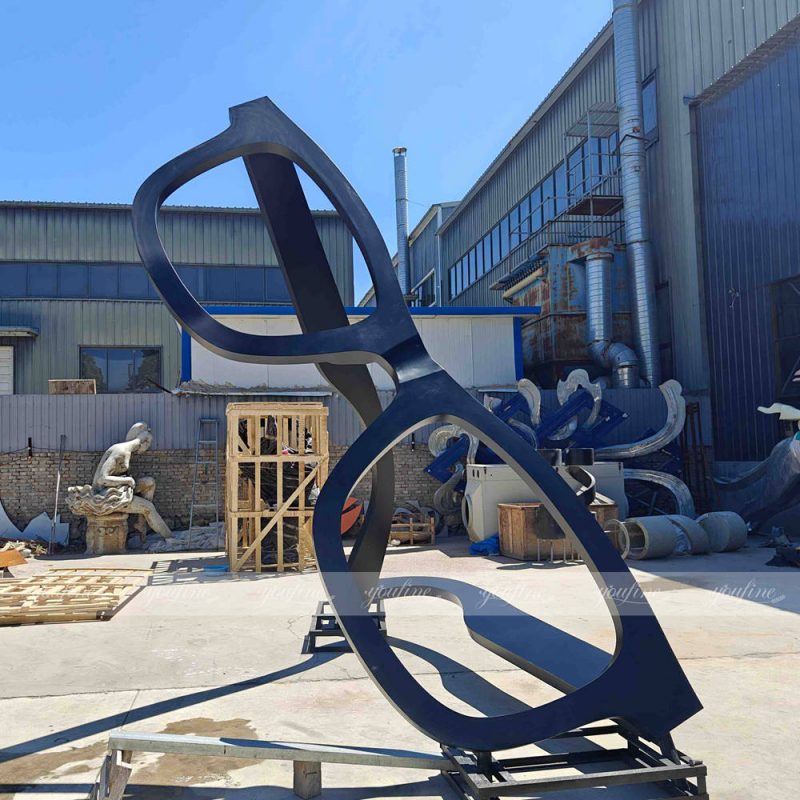 finished galsses sculpture