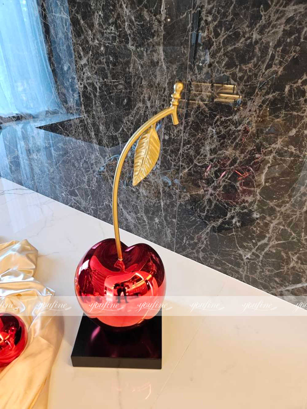 Bulgarian customers on stainless steel cherry sculptures