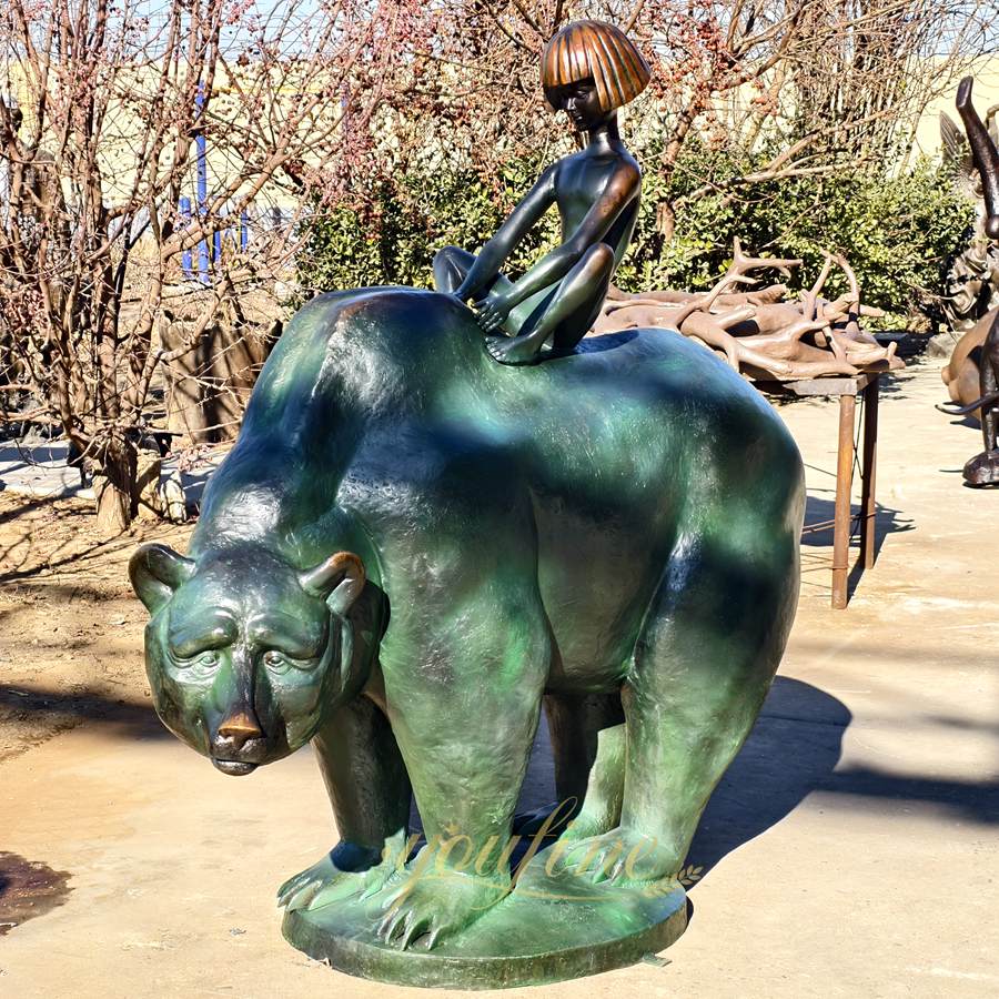 famous Boy And Bear sculpture