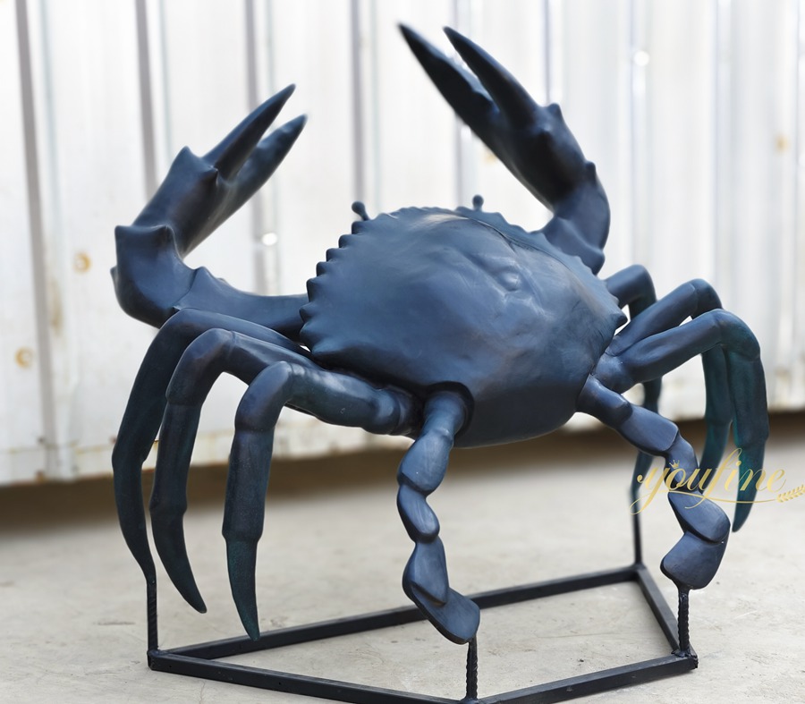realistic bronze crab sculpture