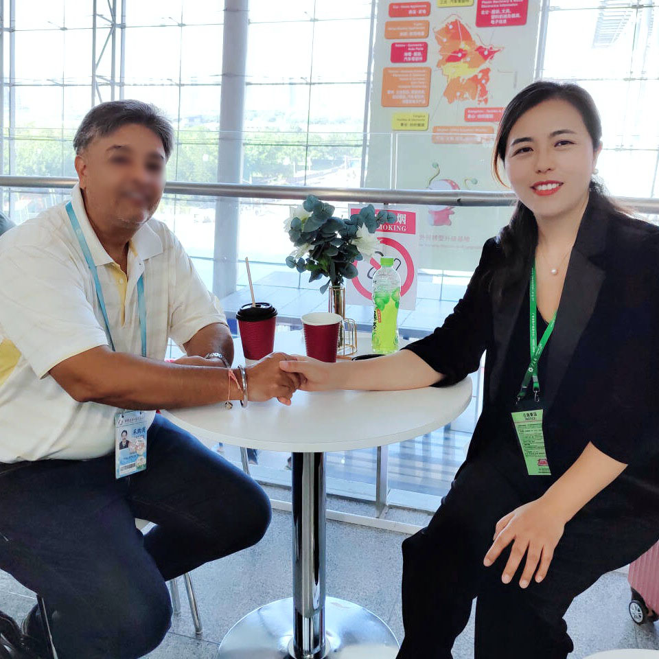 Collaborate with customers attending the exhibition