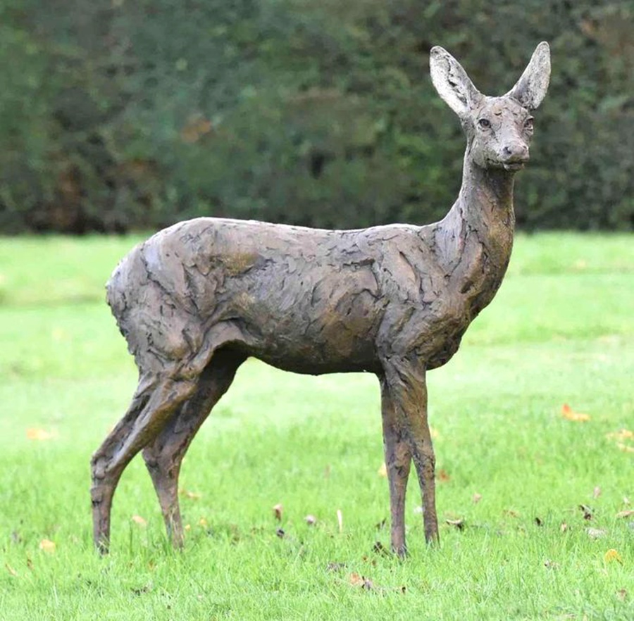 Roe Deer Statues