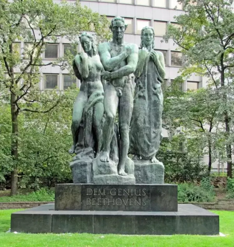 Top7 Georg Kolbe Beethoven Monument in Frankfurt am Main