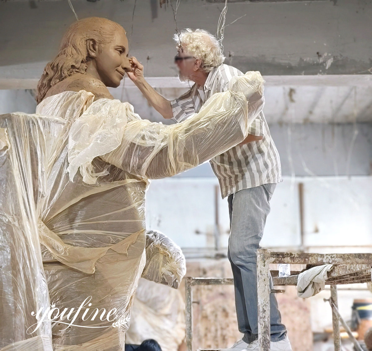 clay model of the poetess sculpture