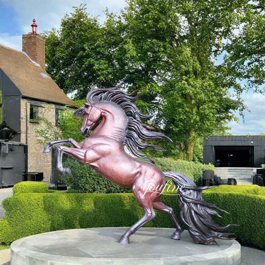 Bronze Thoroughbred Sculpture