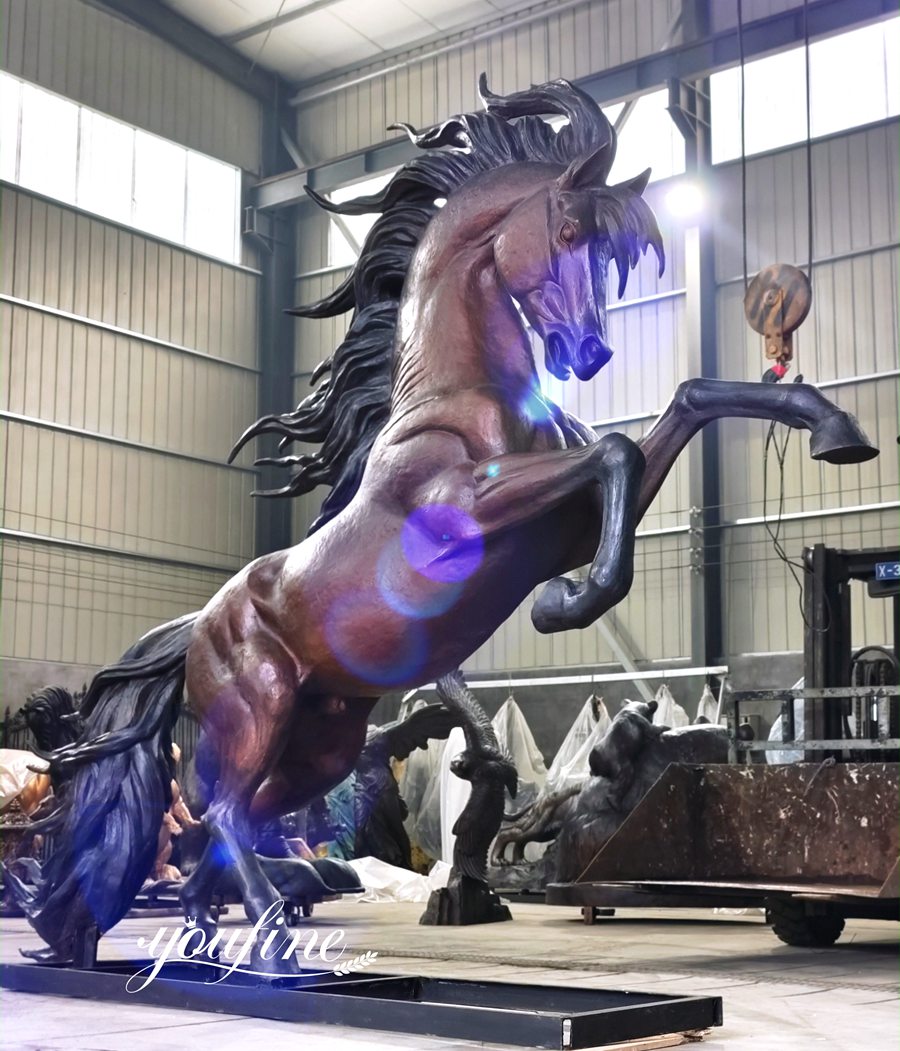 Garden Bronze Thoroughbred statue