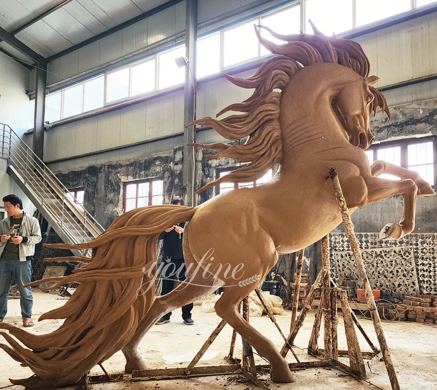 Garden Large bronze thoroughbred statue art clay model