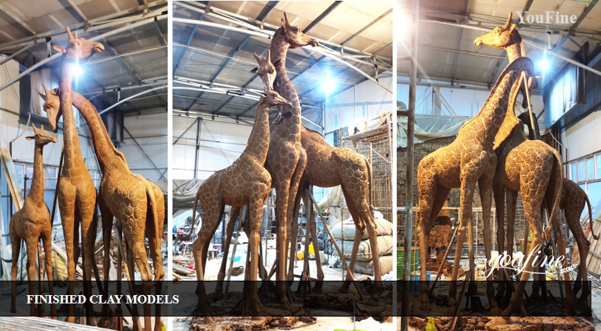 Giraffe sculptures clay model